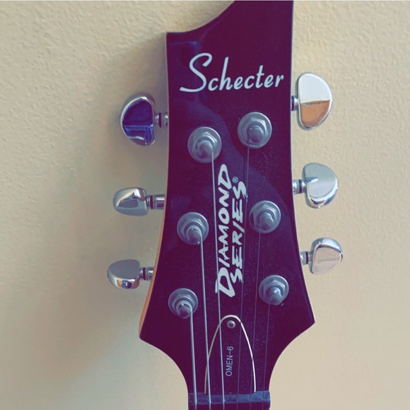 Schecter Guitar - Black - Picture 2 of 6